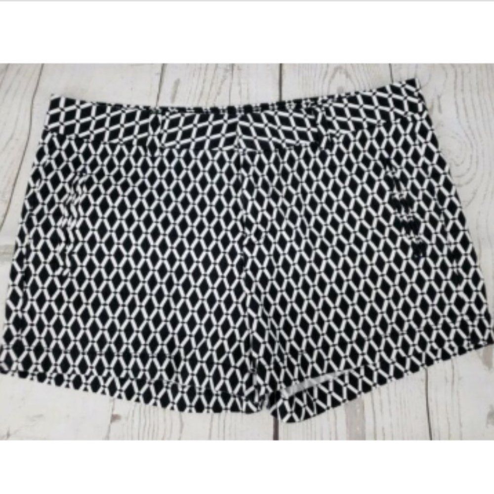 Stylus Casual Shorts Sz 6 Black White Diamond
